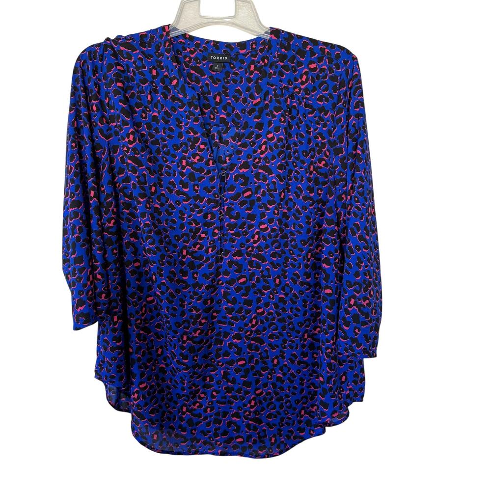 Torrid brand women's Harper blouse blue and hot pink neon leopard cheetah print